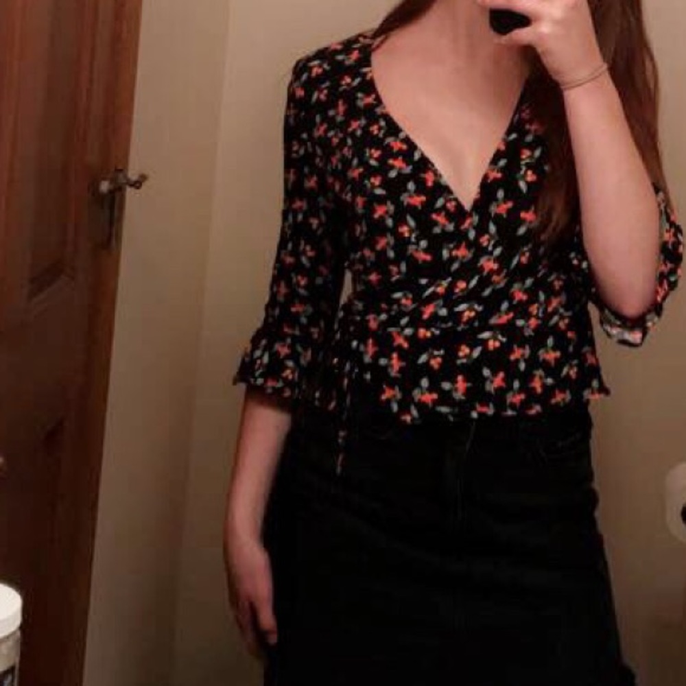 Wrap Front Top